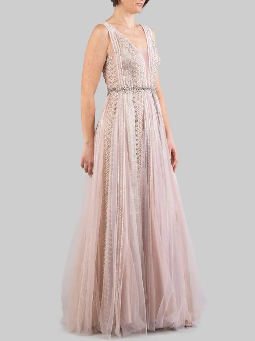 ABITO LUNGO DECORATO CON RICAMI E STRASS | CARLA RUIZ Sale
