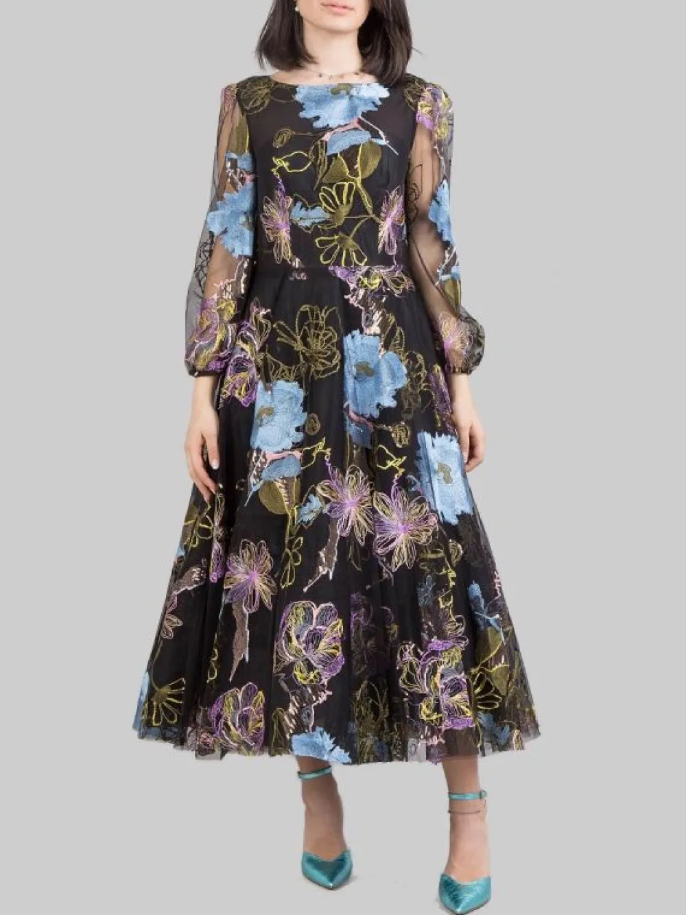 ABITO MIDI A FANTASIA SU FONDO CON FIORI RICAMATI E PAILLETTES | CARLA RUIZ Outlet