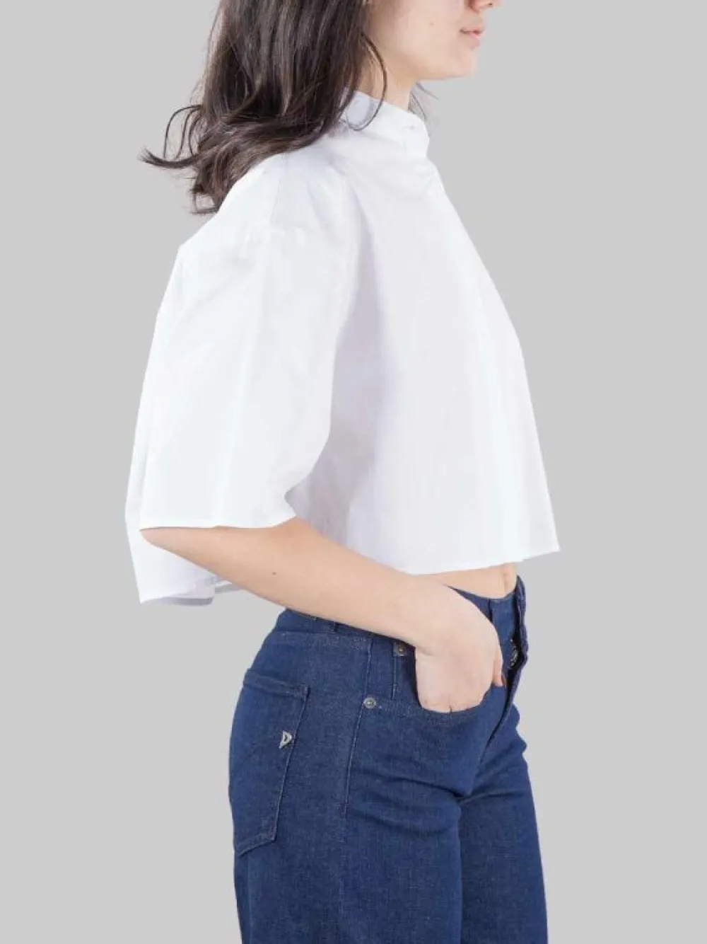 CAMICIA CORTA BIANCA CON COLLETTO ALLA COREANA MODELLO BOXY | DONDUP Clearance