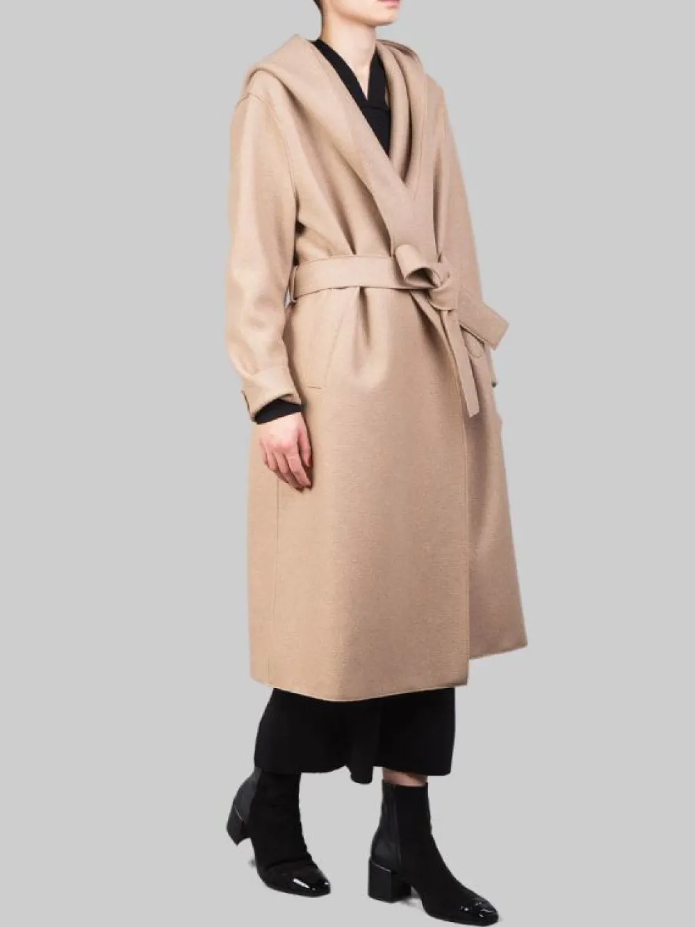 CAPPOTTO LUNGO "A VESTAGLIA" IN LANA VERGINE PRESSATA CON CINTURA | HARRIS WHARF LONDON Hot
