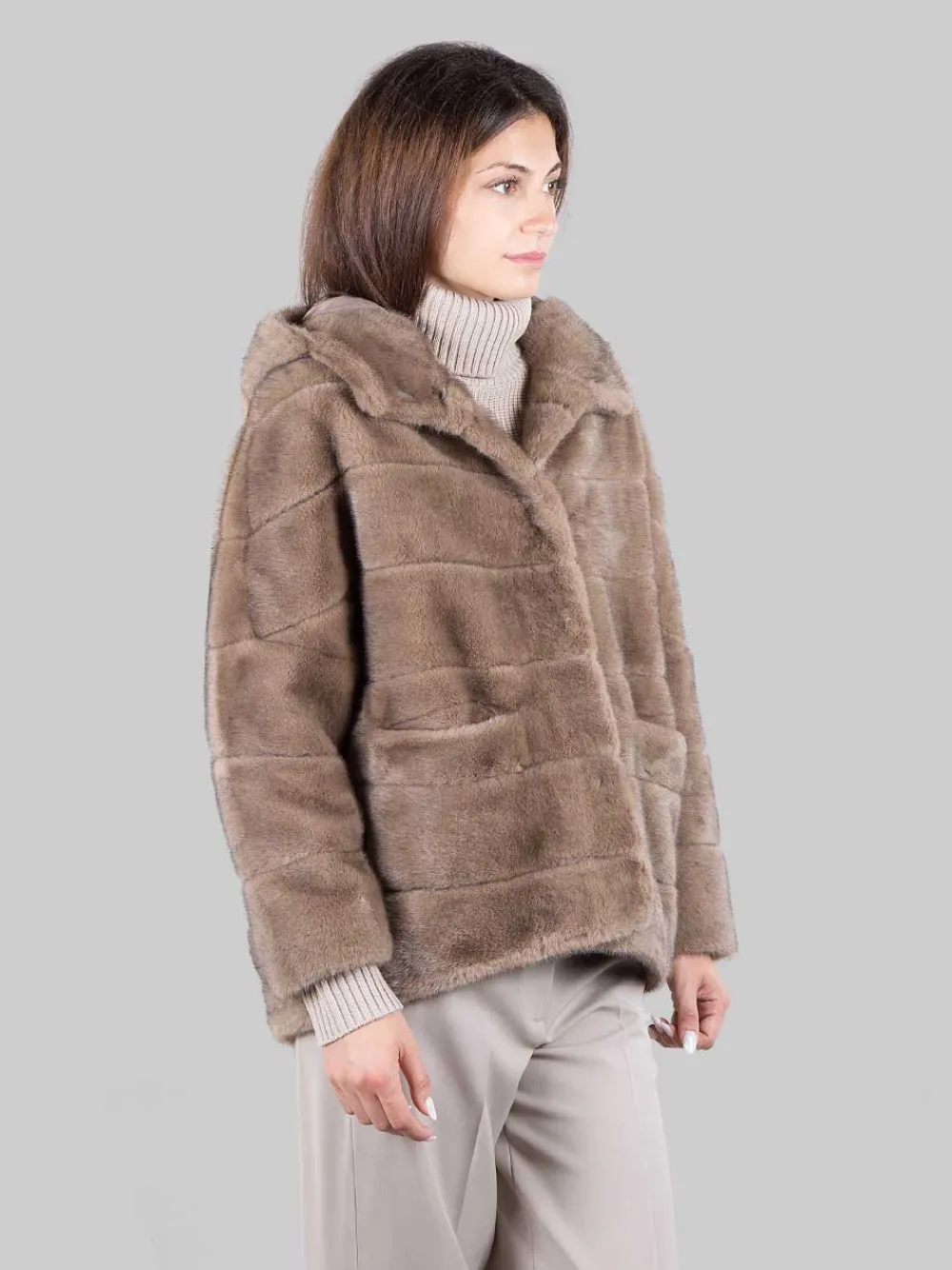 Ecopelliccia con cappuccio | BETTA CORRADI Outlet