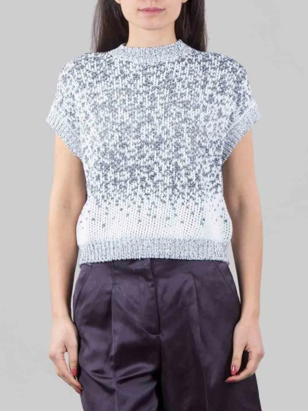 GILET GIROCOLLO BIANCO E BLU CON MICRO PAILLETTES RICAMATE | PESERICO New