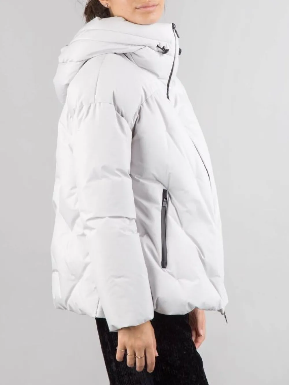 GIUBBETTO LAMINAR CON CAPPUCCIO | HERNO New