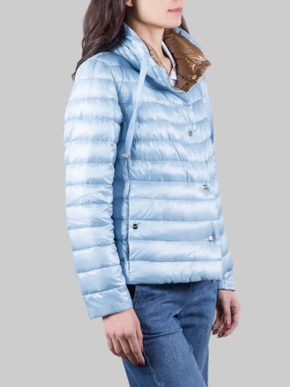 GIUBBETTO REVERSIBILE IN NYLON E CARAMELLO ULTRALEGGERO | HERNO New