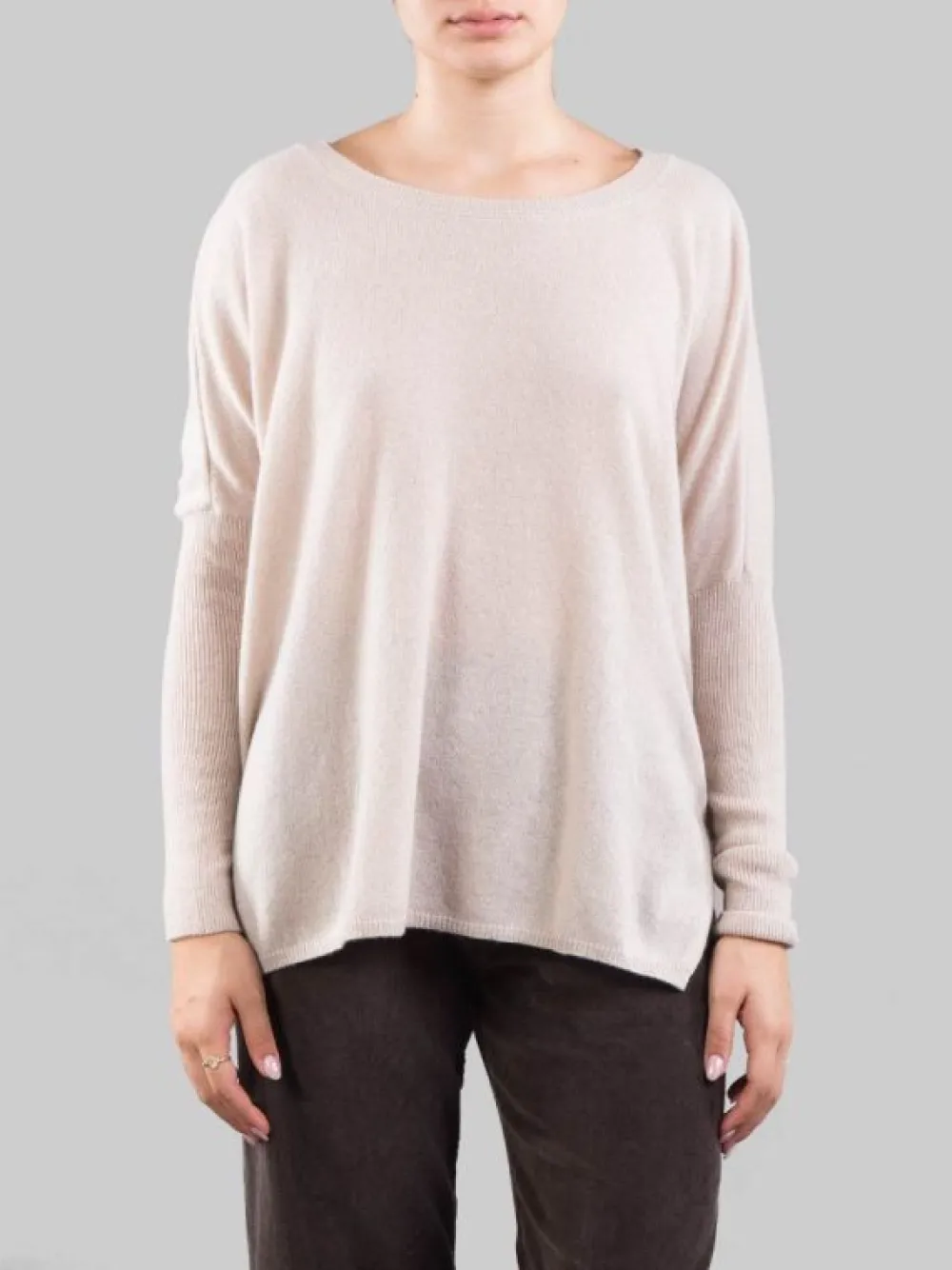 MAGLIA CHIARO GIROCOLLO MODELLO BOXY IN CASHMERE | ABSOLUT CASHMERE Best
