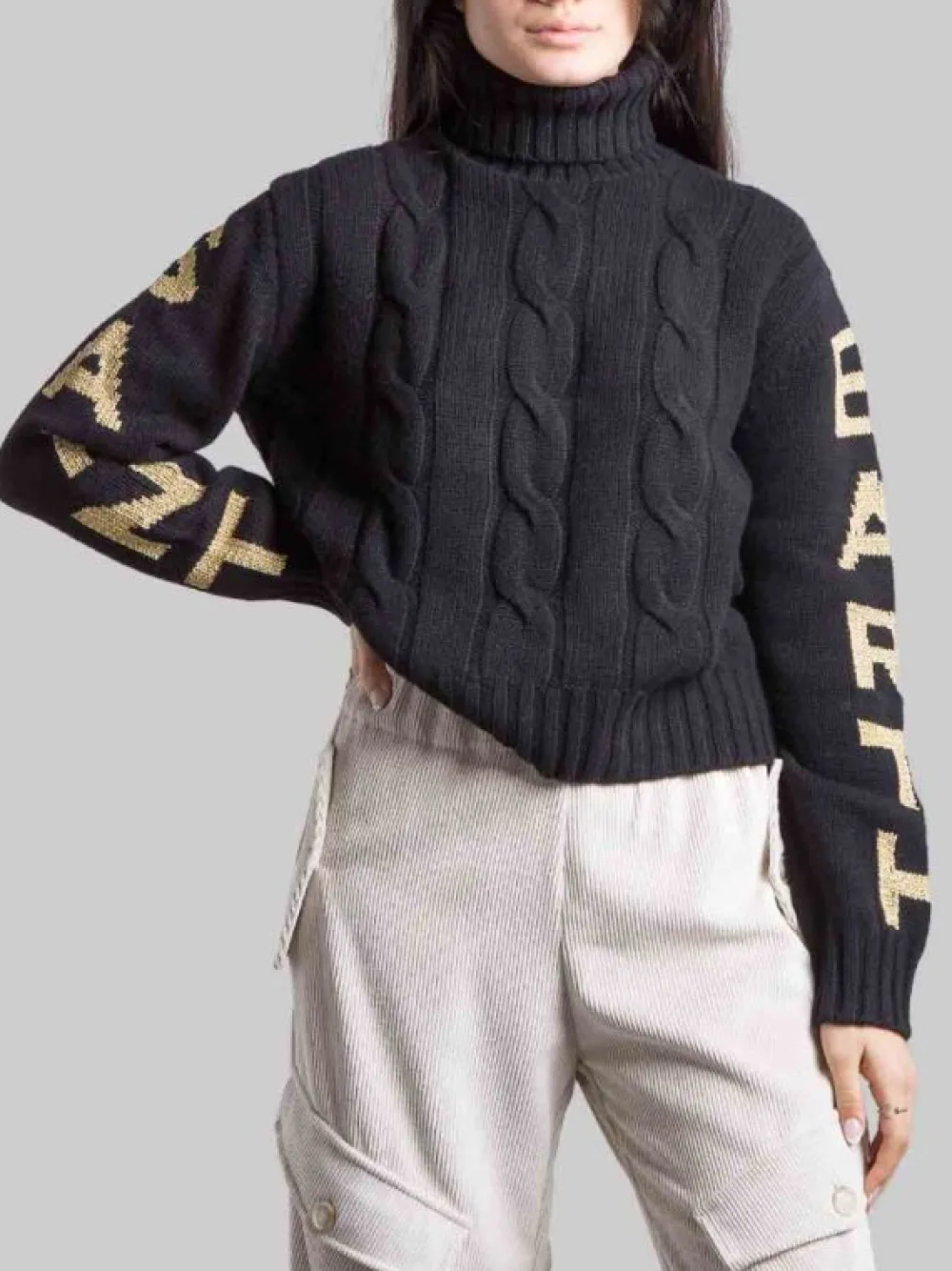 MAGLIA DOLCEVITA IN MISTO CACHEMIRE NERA CON SCRITTA ORO SULLE MANICHE | MC2 SAINT BARTH Best