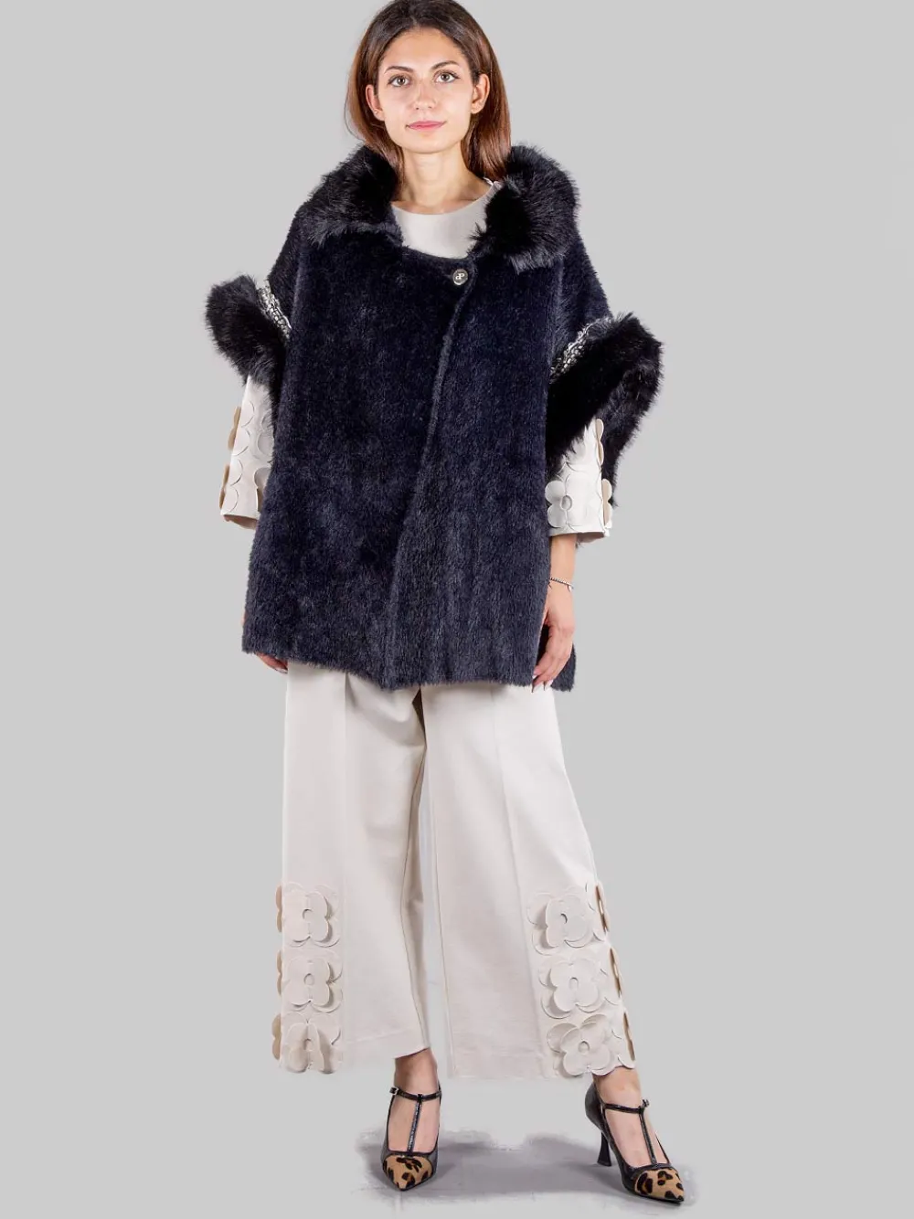 Mantella in cashmere | PHO FIRENZE New