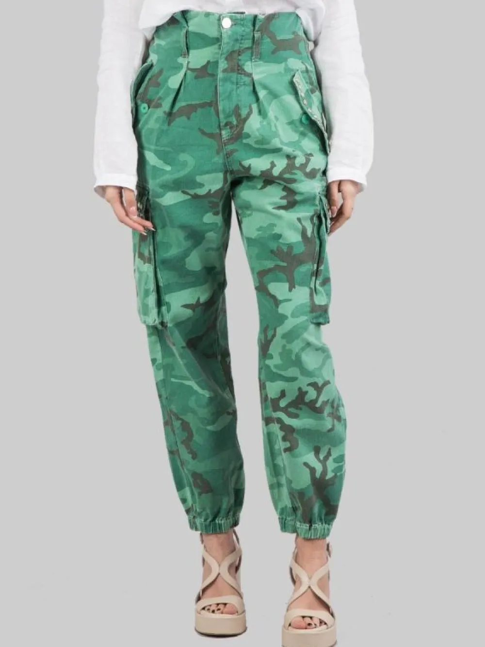 PANTALONI CARGO IN COTONE STAMPA MILITARE CON BORCHIE E STRASS | PINKO Online