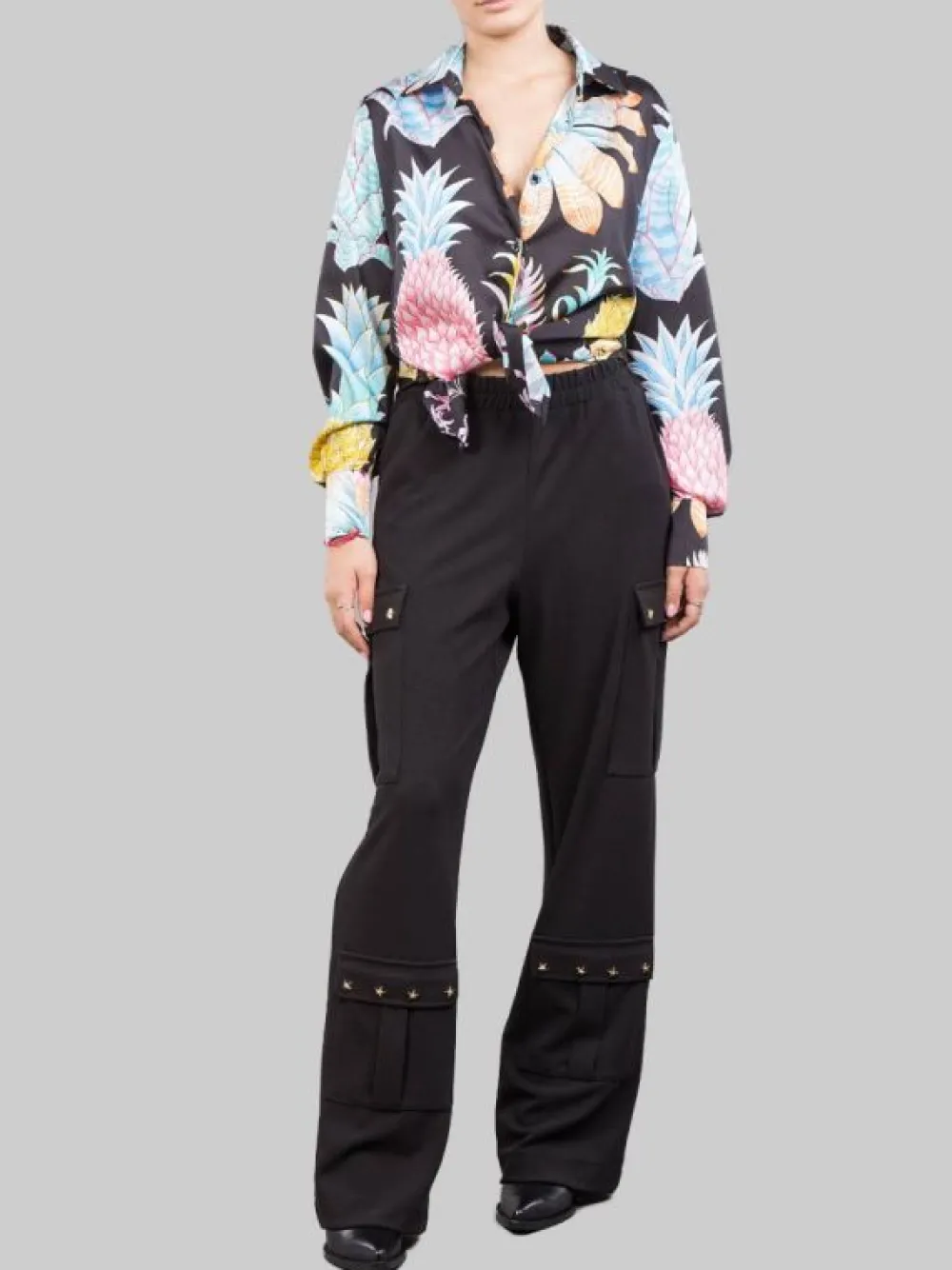 PANTALONI CARGO NERI CON STELLE APPLICATE | 5 PROGRESS New
