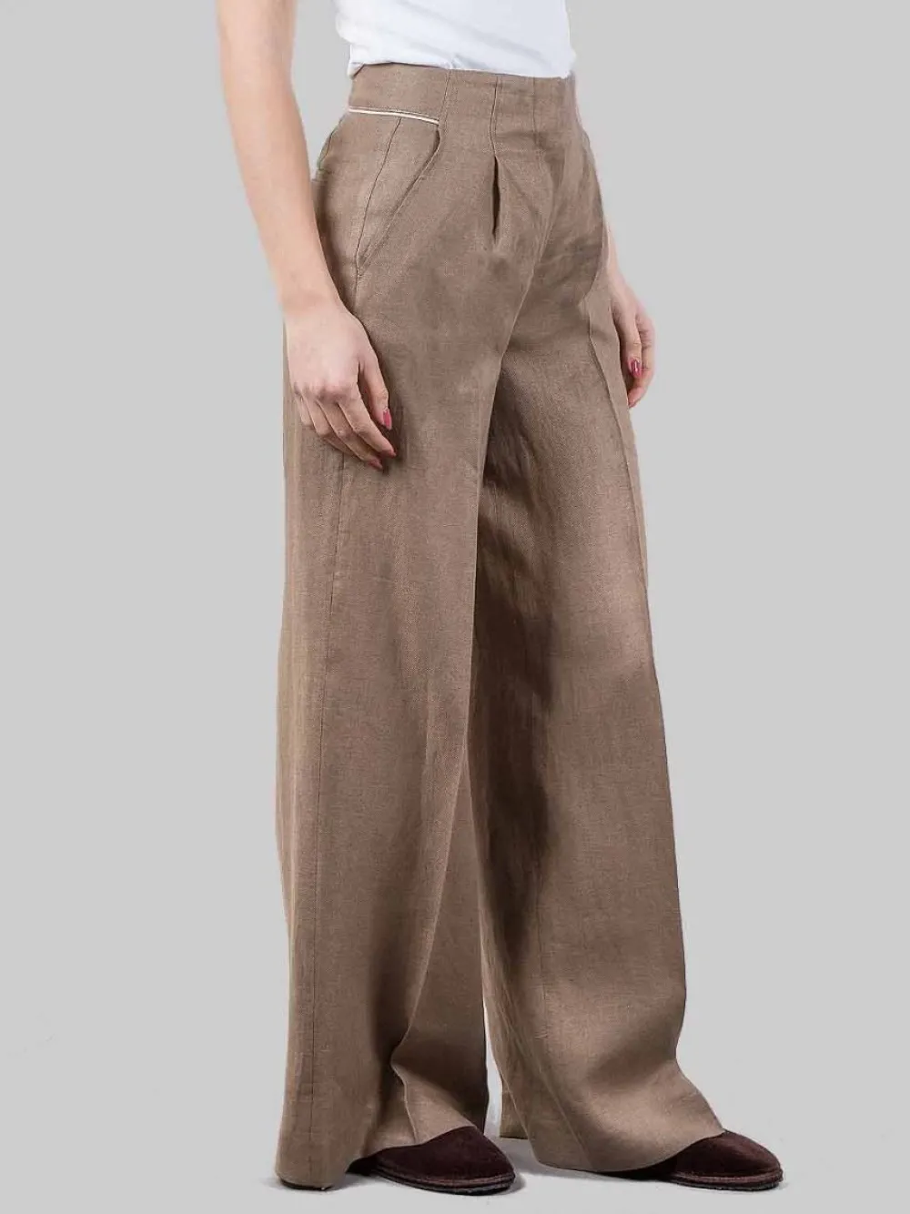 PANTALONI IN LINO A VITA ALTA CON PINCES MARRONI | PESERICO Clearance