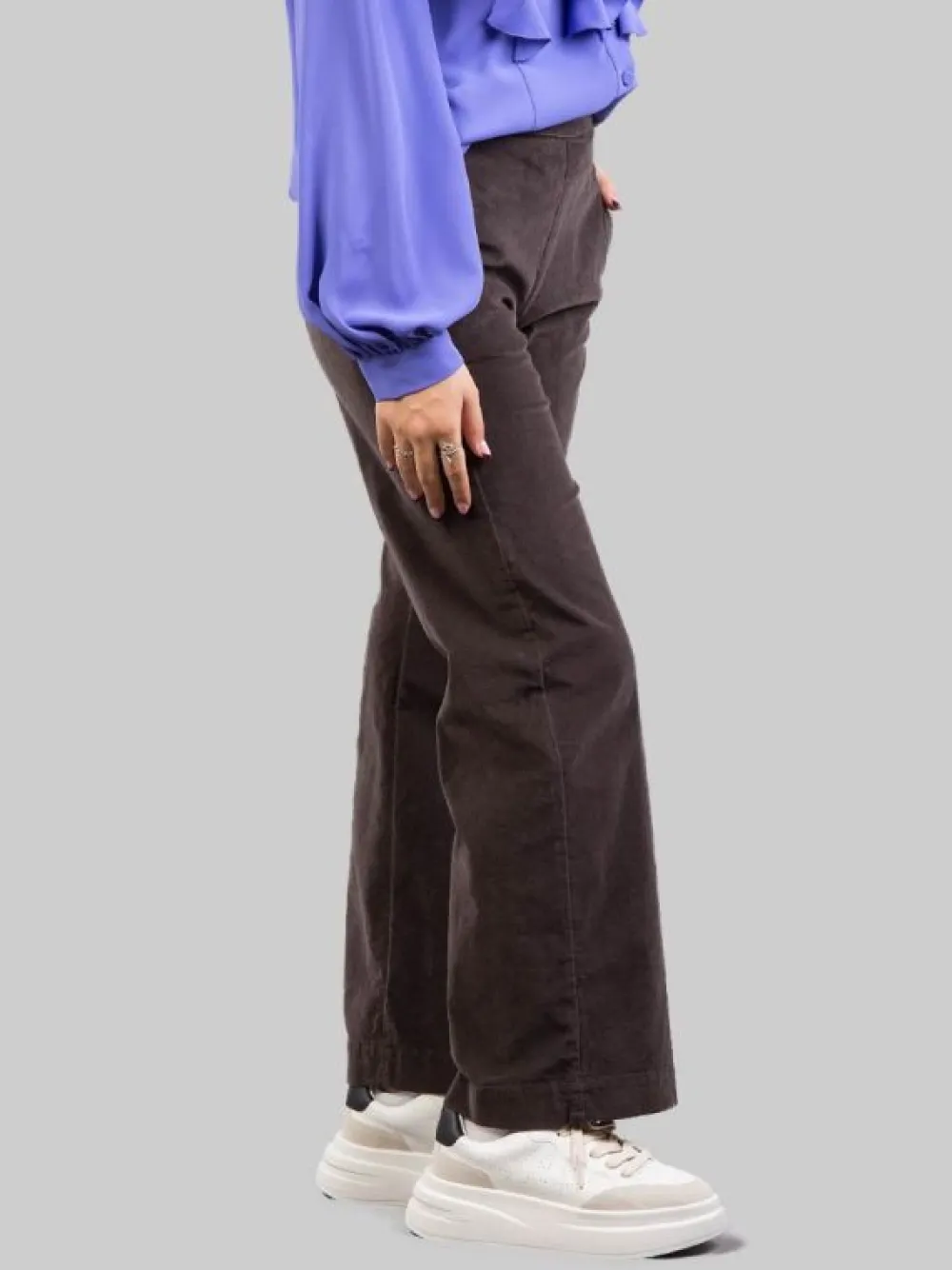 PANTALONI RELAXED CHINO A VITA ALTA CAFFÈ IN VELLUTO ELASTICIZZATO | CIGALA'S New