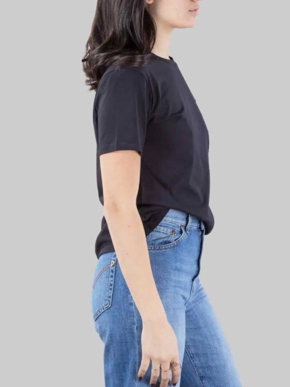 T-SHIRT NERA GIROCOLLO CON LOGO RICAMATO | DONDUP Fashion